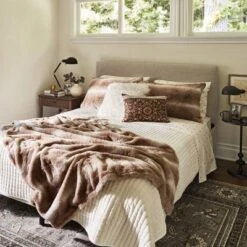 Londonberry Turned Metal Accent Table Black - Threshold™ -Living Room Furniture Store GUEST 44ede14b fd70 499f 8598 6900caa64fb1